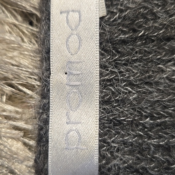 Oversized Fit Gray Knit Top - Picture 6 of 13